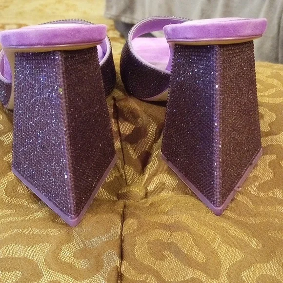 Gianni Bini Heels - Picture 5 of 8